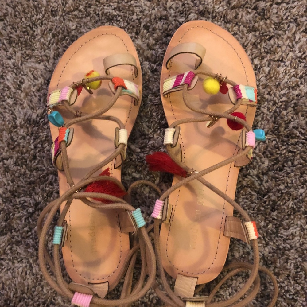Lace up Madden girl sandals! Size 8